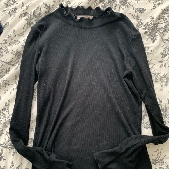 black turtleneck long sleeve flare sleeves small - Picture 1 of 3